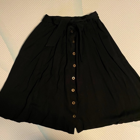 ModCloth MIDI skirt with pockets size small - Picture 1 of 2